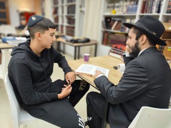 באר שבע: חברותות מפתיעות מאירות נשמות